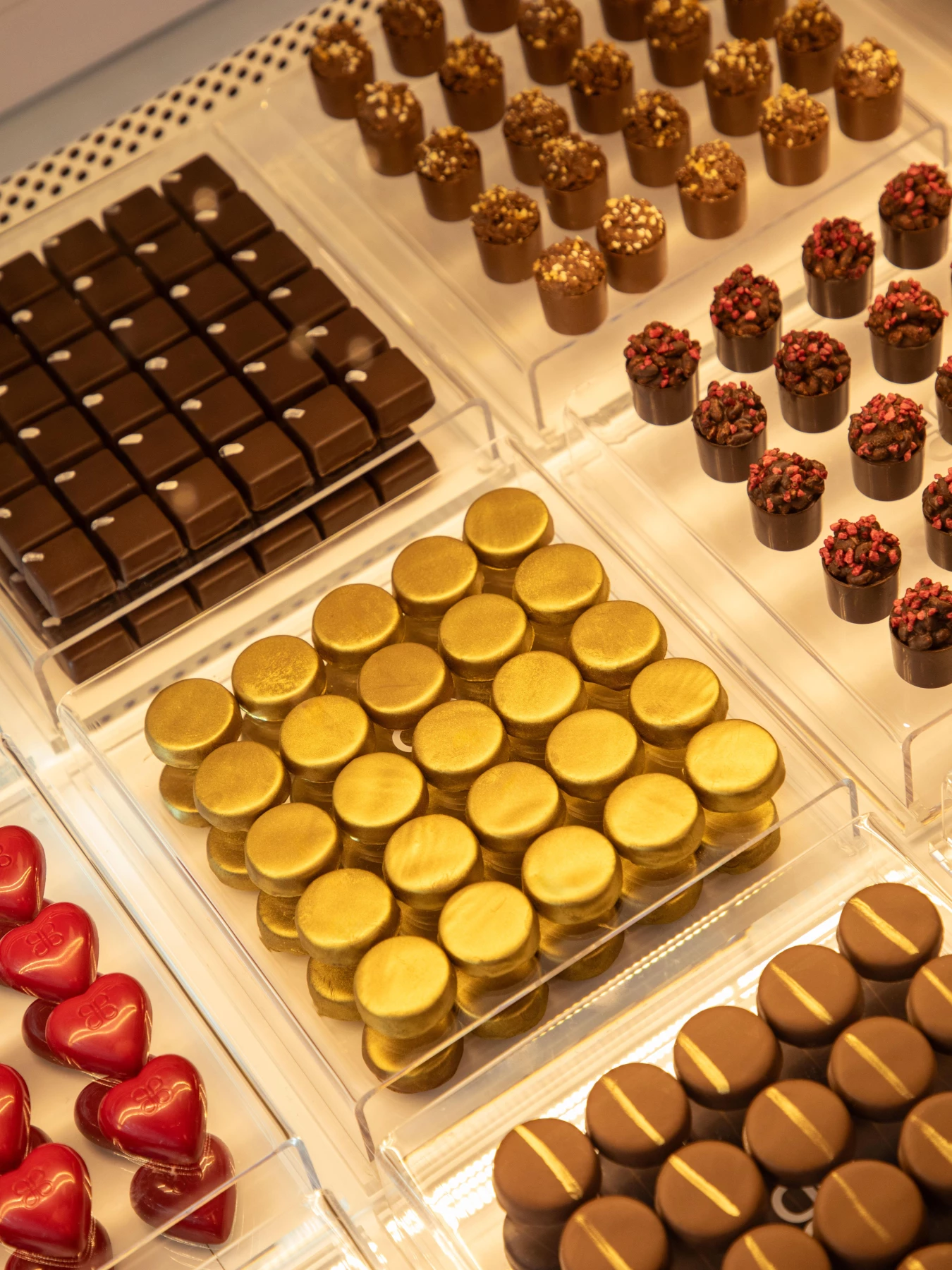 Patchi takes a significant step forward. The brand redefines its retail experience to create elevated moments within its first Patchi Cafe and launches its unwrapped chocolate and macarons collection.