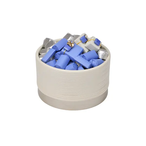 700g White Ceramic Bowl, Spring Chocolate Arrangement 