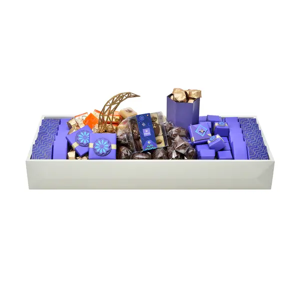2050g, White wooden tray, Ramadan Chocolate Arrangement