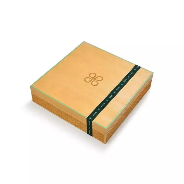 Wooden Box of 96 Pieces, L'iconique 