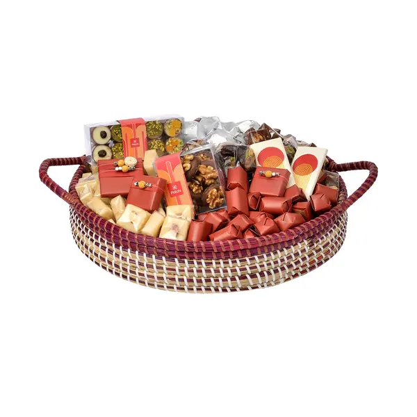 2900g Round Burgundy Bamboo Tray With Handles, Ramadan Arrangement