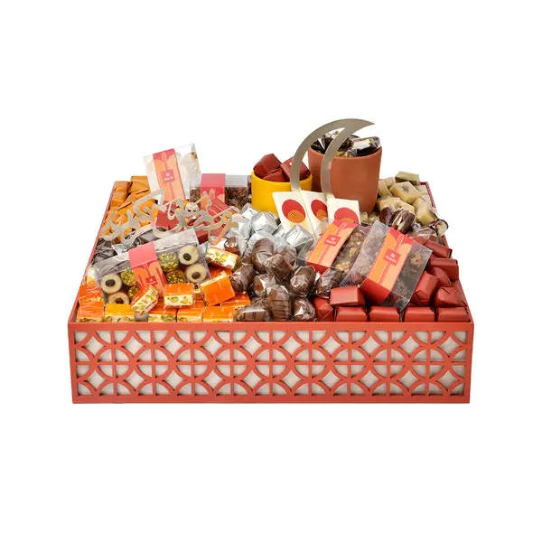 4400g Rectangular Red Wood Tray With Arabesque Patterns, Ramadan Arrangement