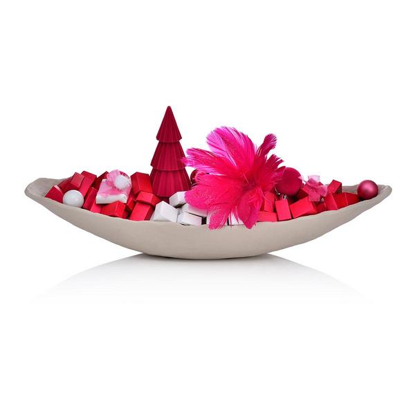 1085g Boat Shaped Beige Rose Metal Tray, Christmas Chocolate Arrangement