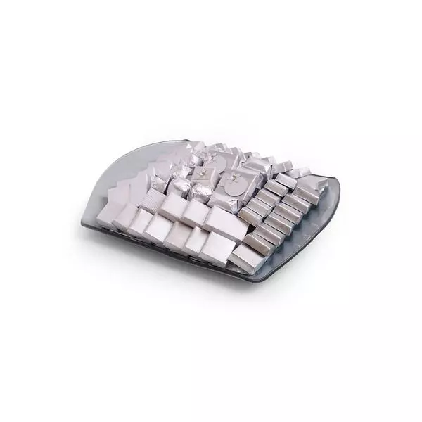 1350g Silver-Flared Tray, Classic Arrangement