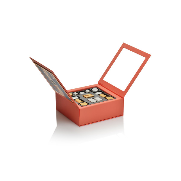 Box of 45 Pieces Magnetic Classical Arabesque Ramadan Gift