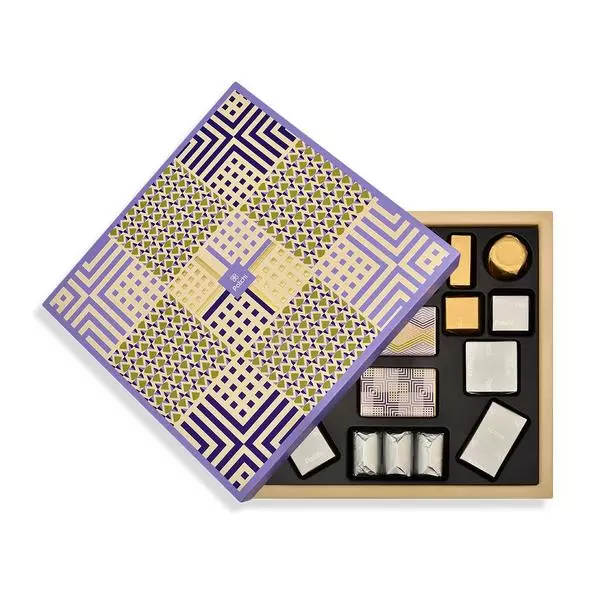 Elegant Art Deco Style Box Of 25 Pieces, Ramadan Gift