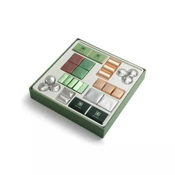 Box of 66 Pieces, Les Essentiels