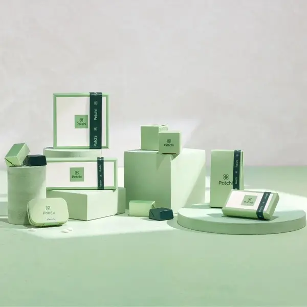 Tea Pot set with two glass mugs accompanied with a Box of tea and 85g of chocolate, Liv Collection 