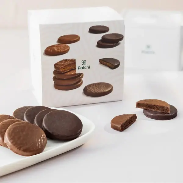 Tin Box of 24 Pieces, Les Cookies